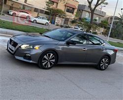 نيسان ألتيما